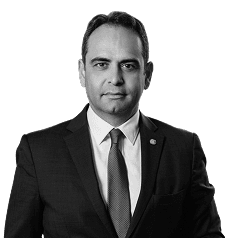 Özgür Obalı