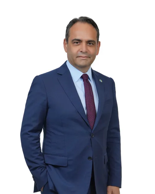 Özgür Obalı